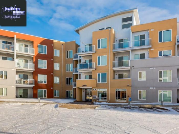 Property #2328 604 East Lake Bv Ne main img