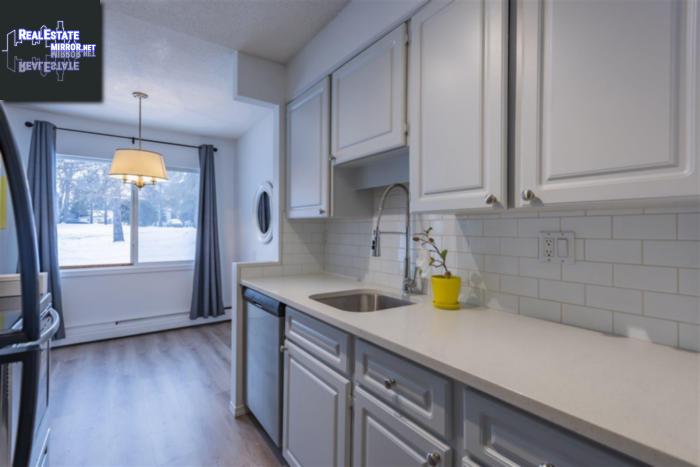 Property #102 11465 41 Av Nw Nw main img