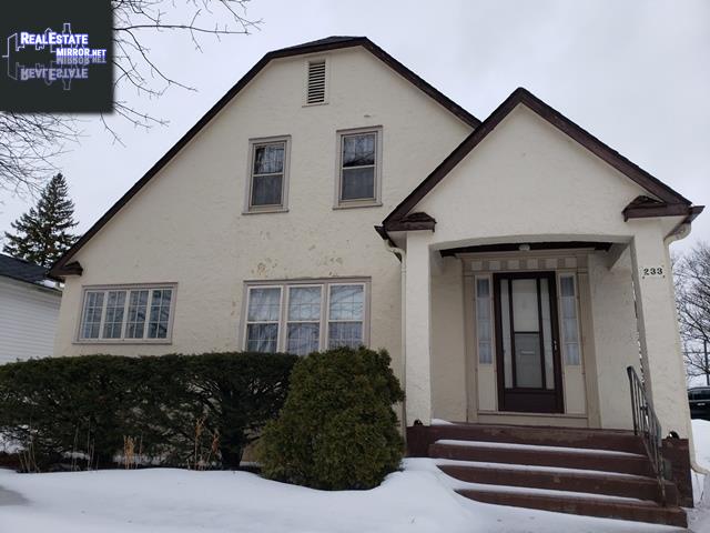 Property 233 Bridge Street W main img
