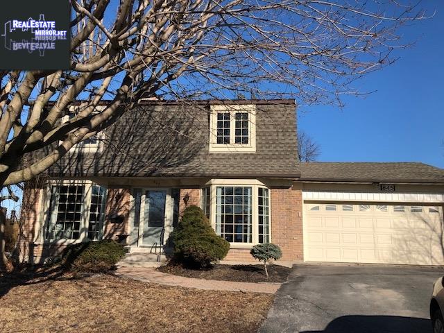 Property 845 Ashton Pl main img