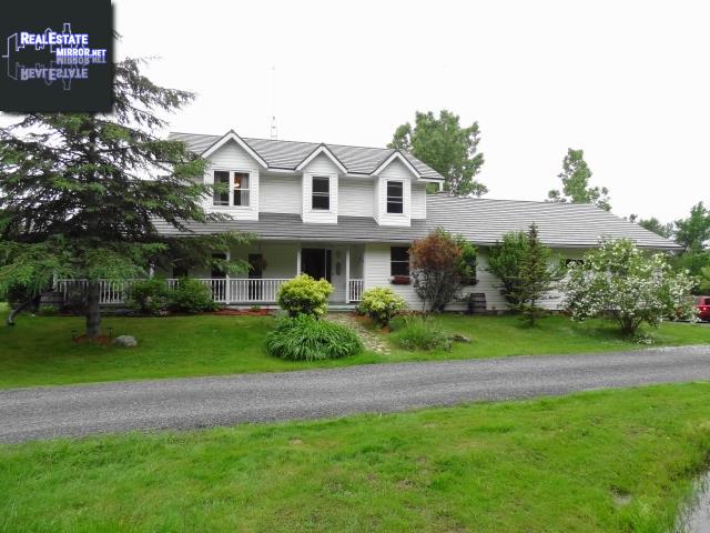 Property 4902 North Shore Cres main img