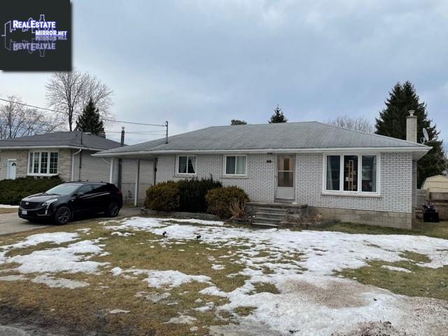 Property 165 Birch St main img