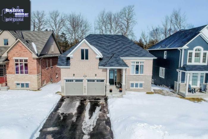 Property 105 Allegra Dr main img