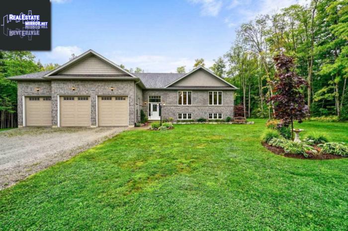 Property 1445 Rimkey Cres main img