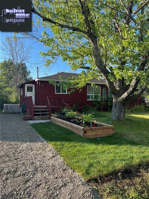 Property 184 Woodlands Ave S main img