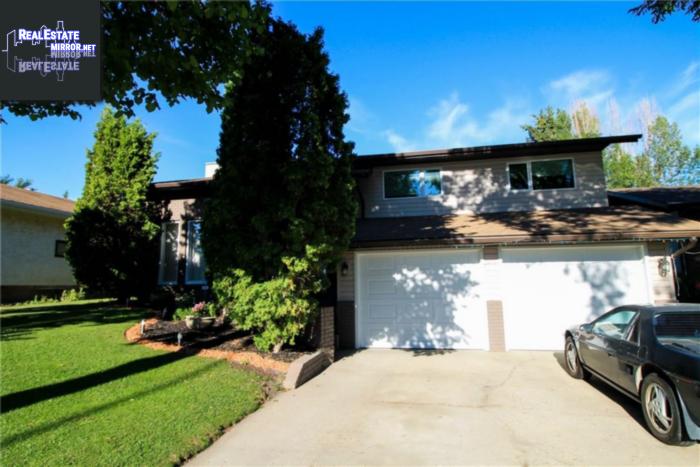 Property 10816 Meighen Cres main img
