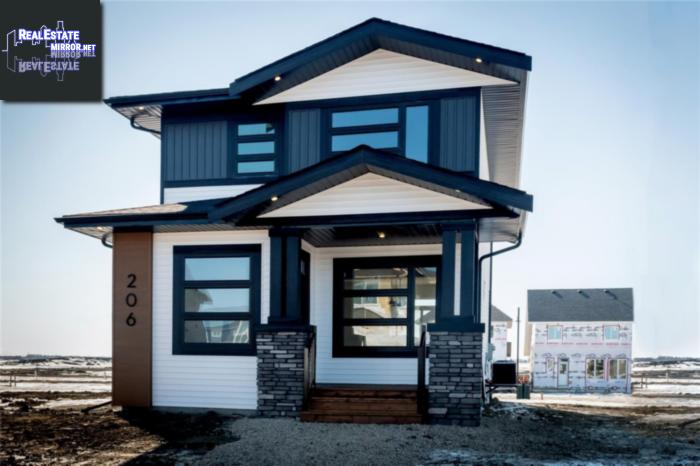 Property 206 Dubois Cres main img