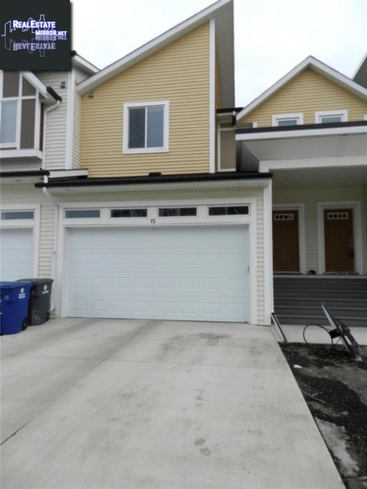 Property 15 600 Maple Cres main img