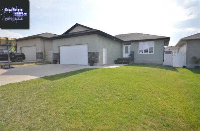 Property 121 Everton Cres main img