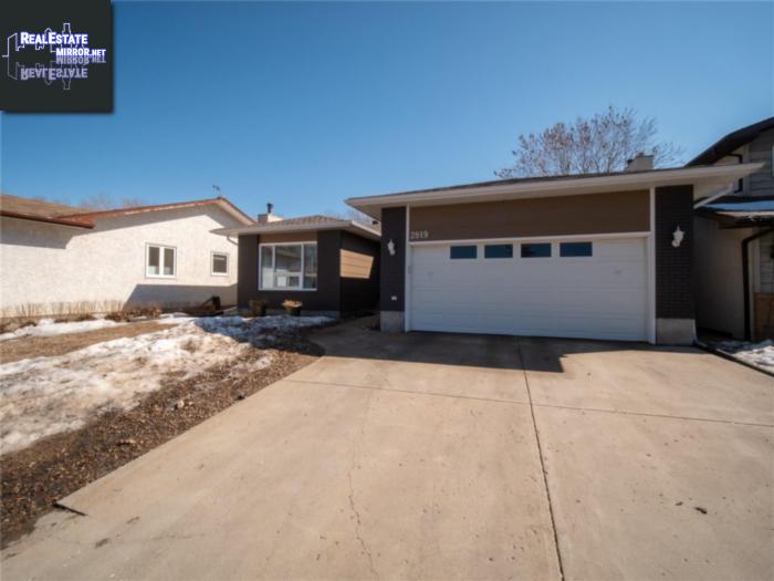 Property 2819 Pepper Dr E main img