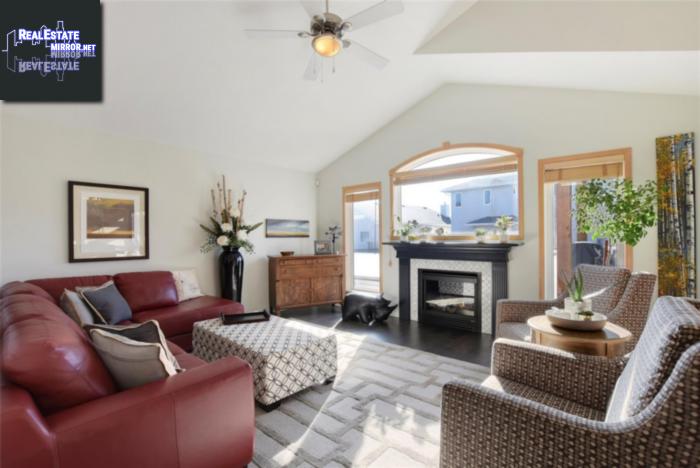 Property 3792 Arnica Pl E main img