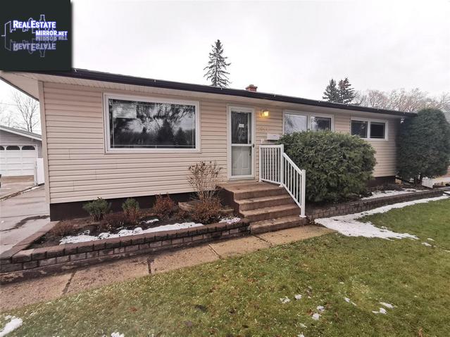 Property 1234 Carleton St main img