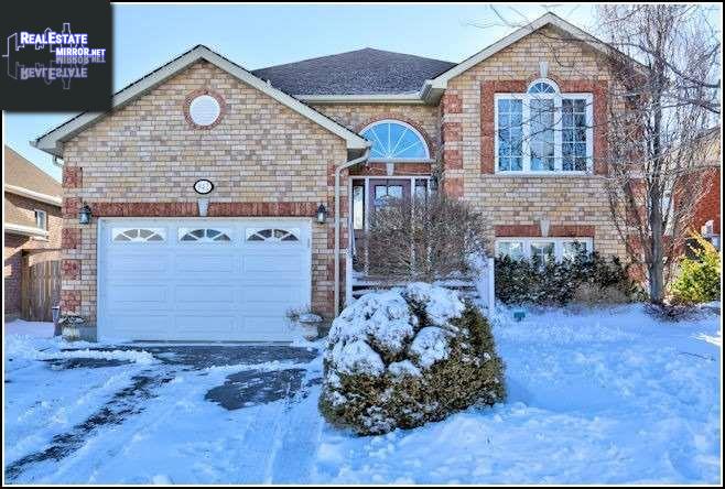 Property 842 Munson Cres main img