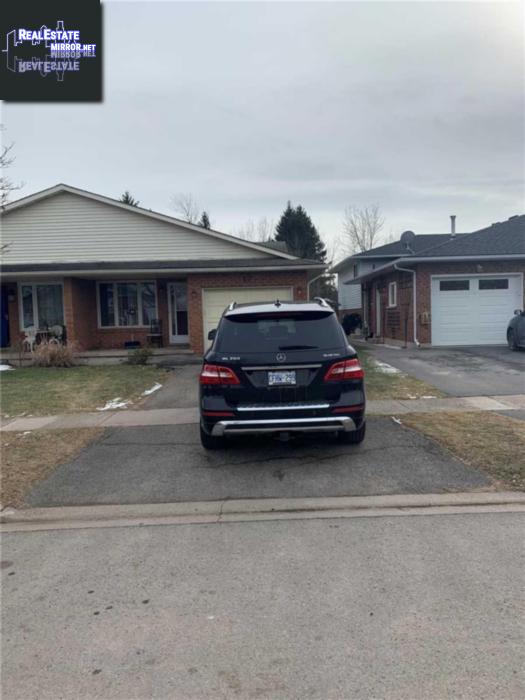 Property 17 Woodland Dr main img
