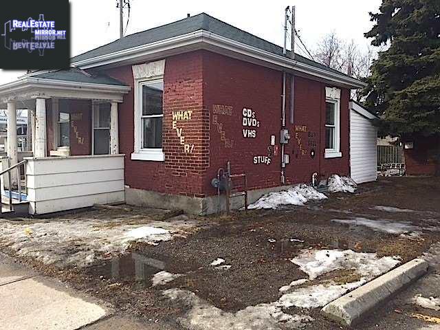 Property 501 Division St main img