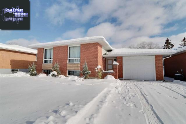 Property 28 Concord Cres main img