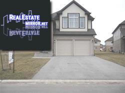 Property 7748 Coulson Cres main img