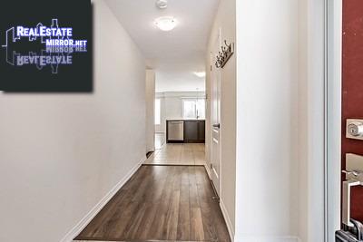 Property 202 Esther Cres main img